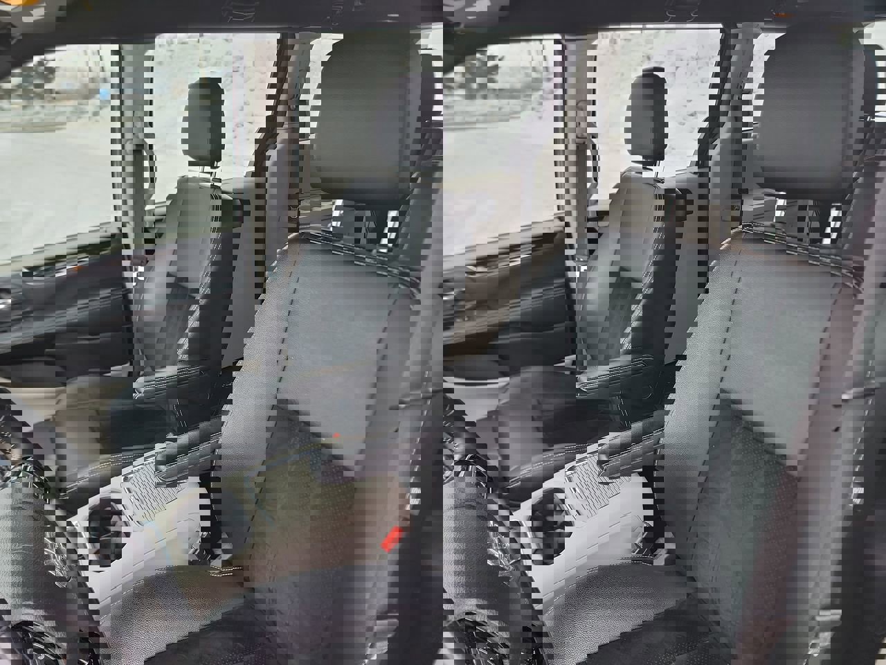 Used 2018 Dodge Grand Caravan SXT w/ Rear Park Assist Package image 13