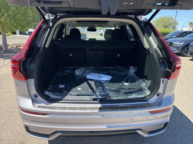 New 2026 Volvo XC60 B5 Plus w/ Climate Package image 6