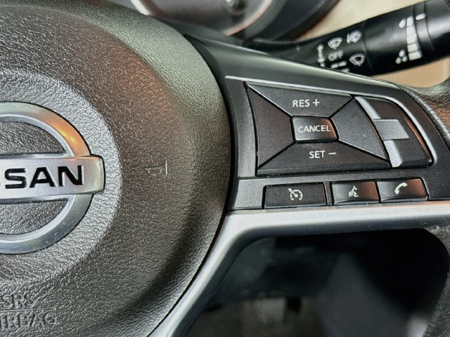 Used 2020 Nissan Versa SV FWD image 12