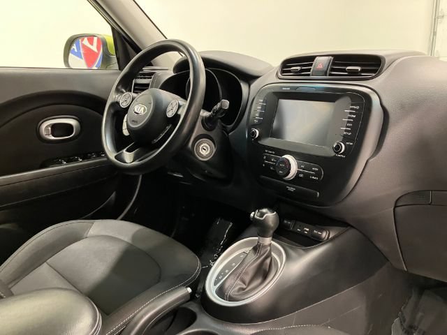 Used 2018 Kia Soul + FWD image 57