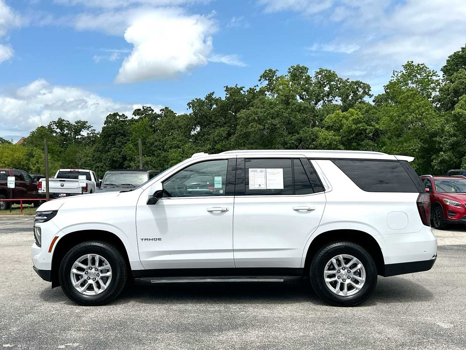 Used 2025 Chevrolet Tahoe LT AWD/4WD image 12