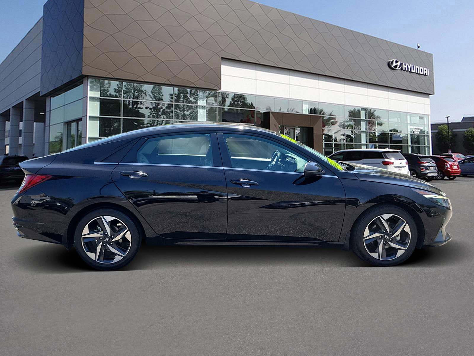 Certified 2023 Hyundai Elantra Limited image 4