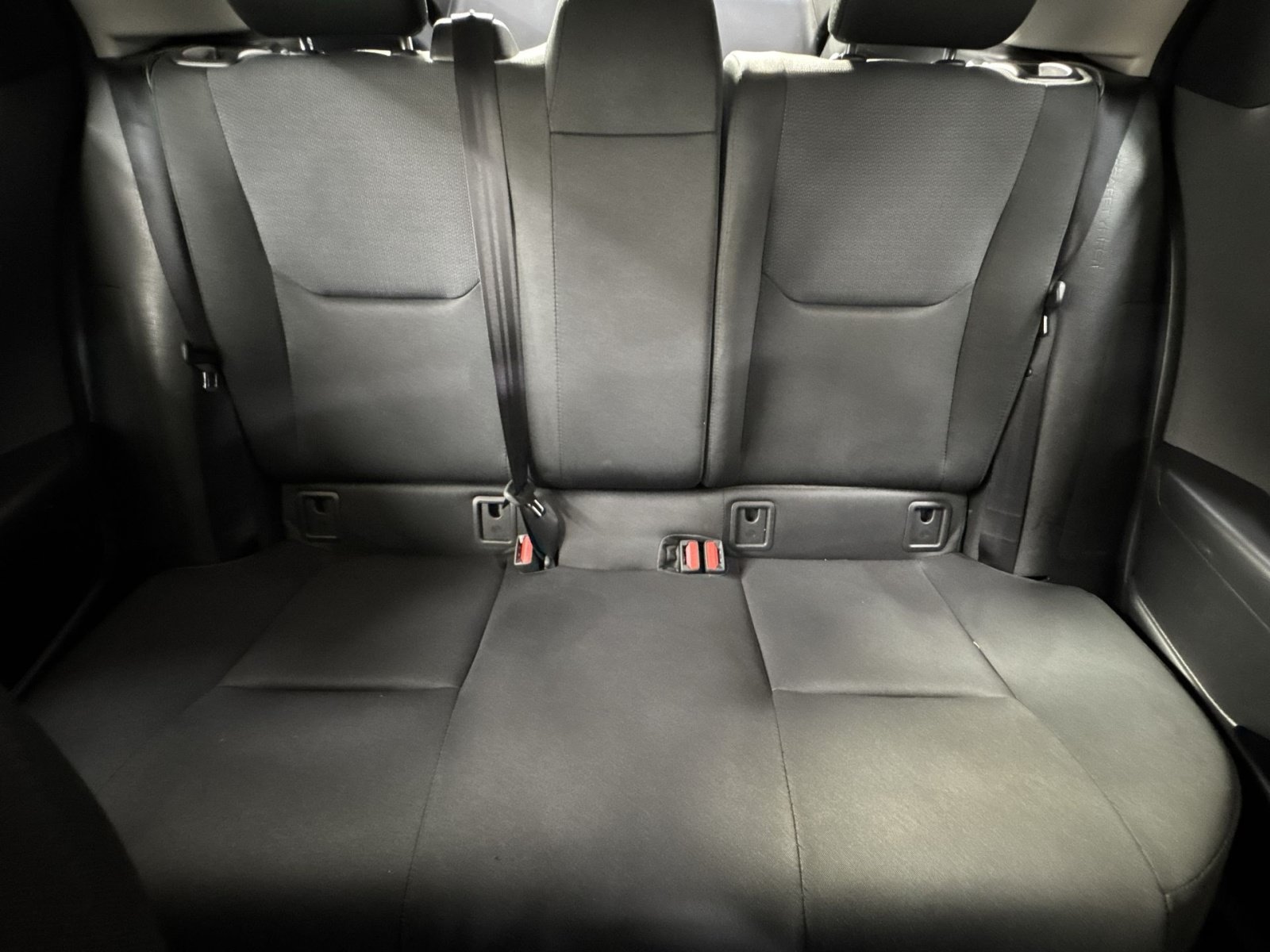 Used 2025 Toyota Prius LE FWD image 15