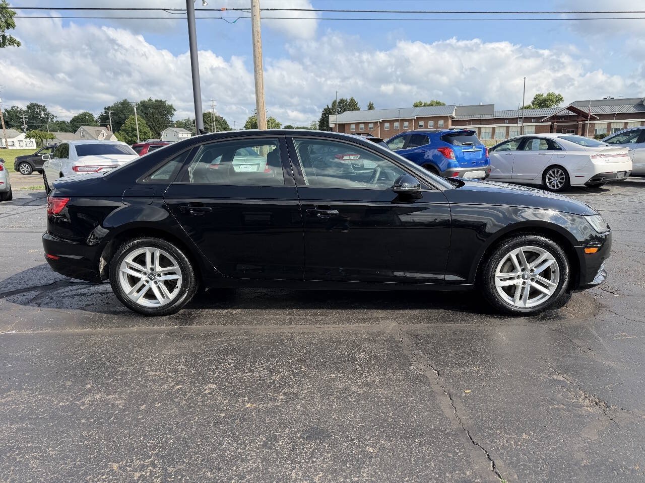 Used 2017 Audi A4 2.0T Premium w/ Audi MMI Navigation Plus AWD/4WD image 6