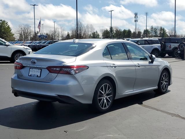 Used 2024 Toyota Camry XLE w/ Cold Weather Package FWD image 3