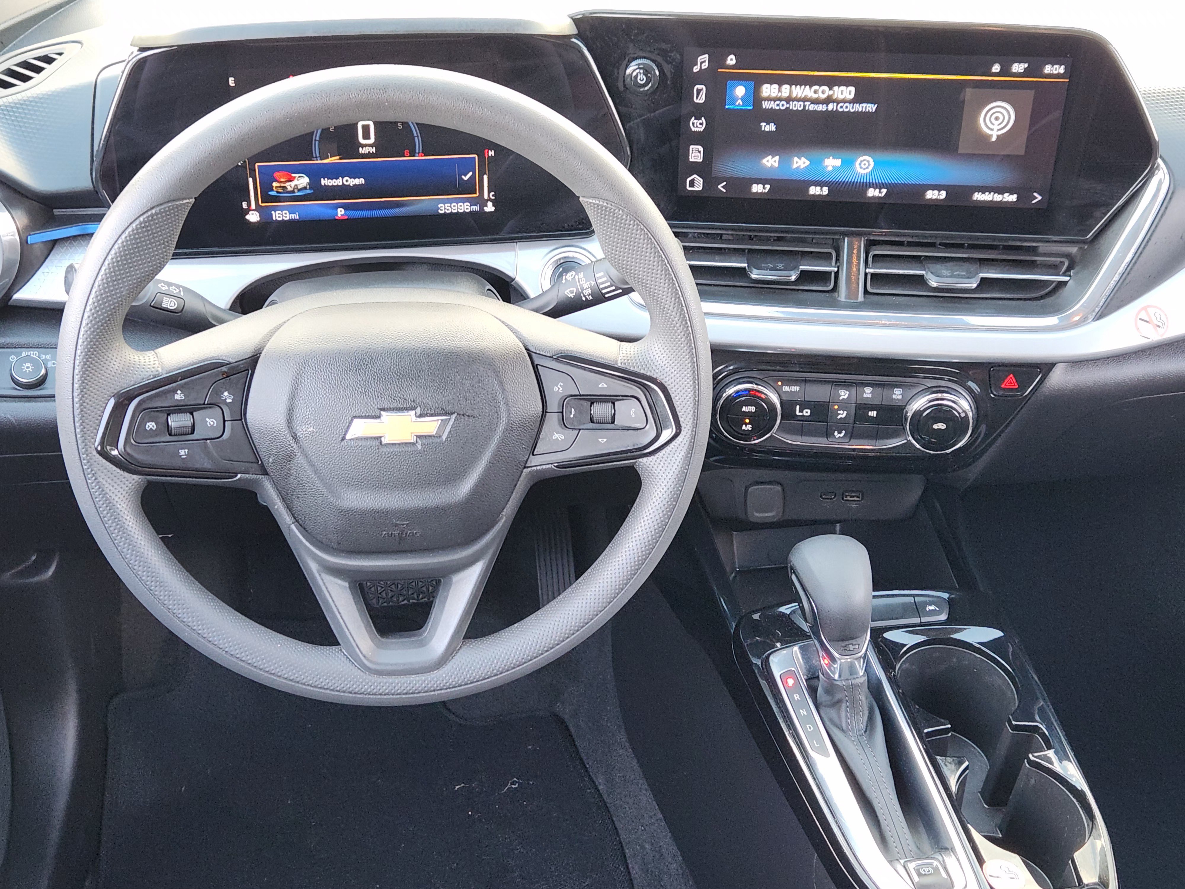 Used 2025 Chevrolet Trax LT FWD image 27