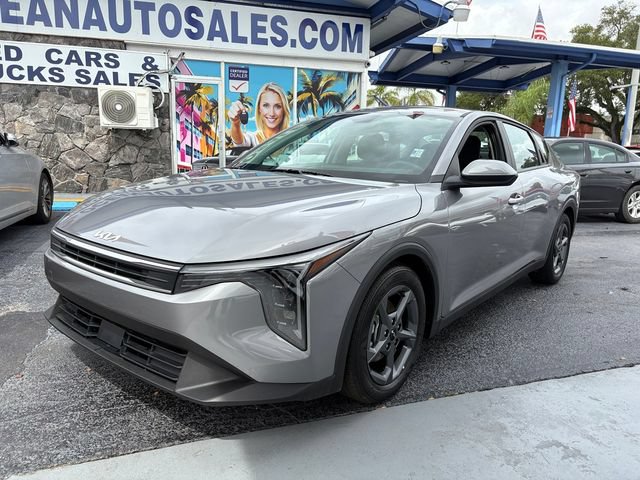 Used 2025 Kia K4 FWD image 13