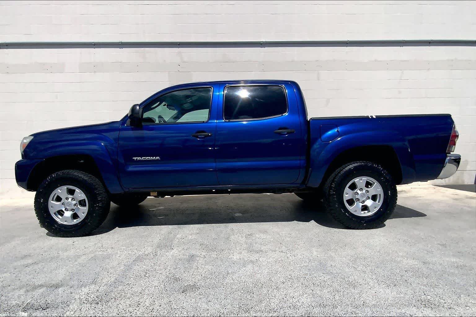 Used 2014 Toyota Tacoma PreRunner RWD image 3