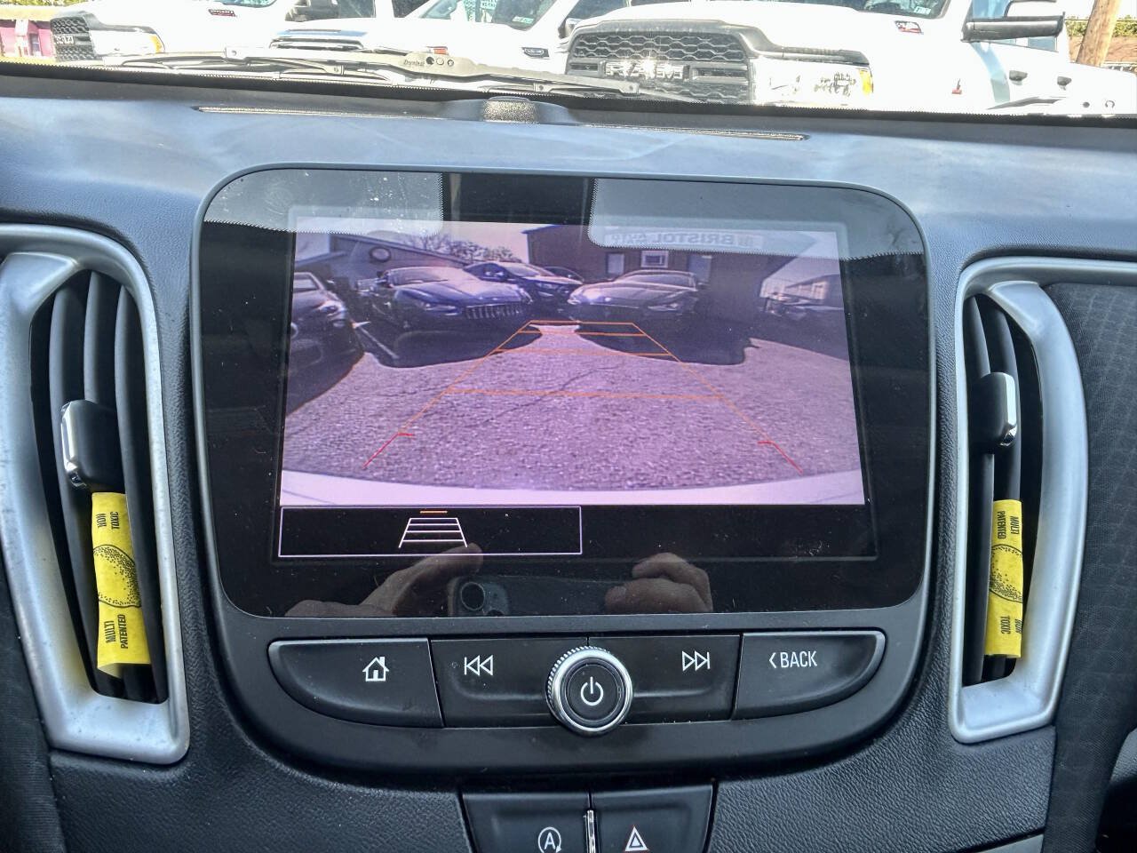 Used 2022 Chevrolet Malibu LT FWD image 23