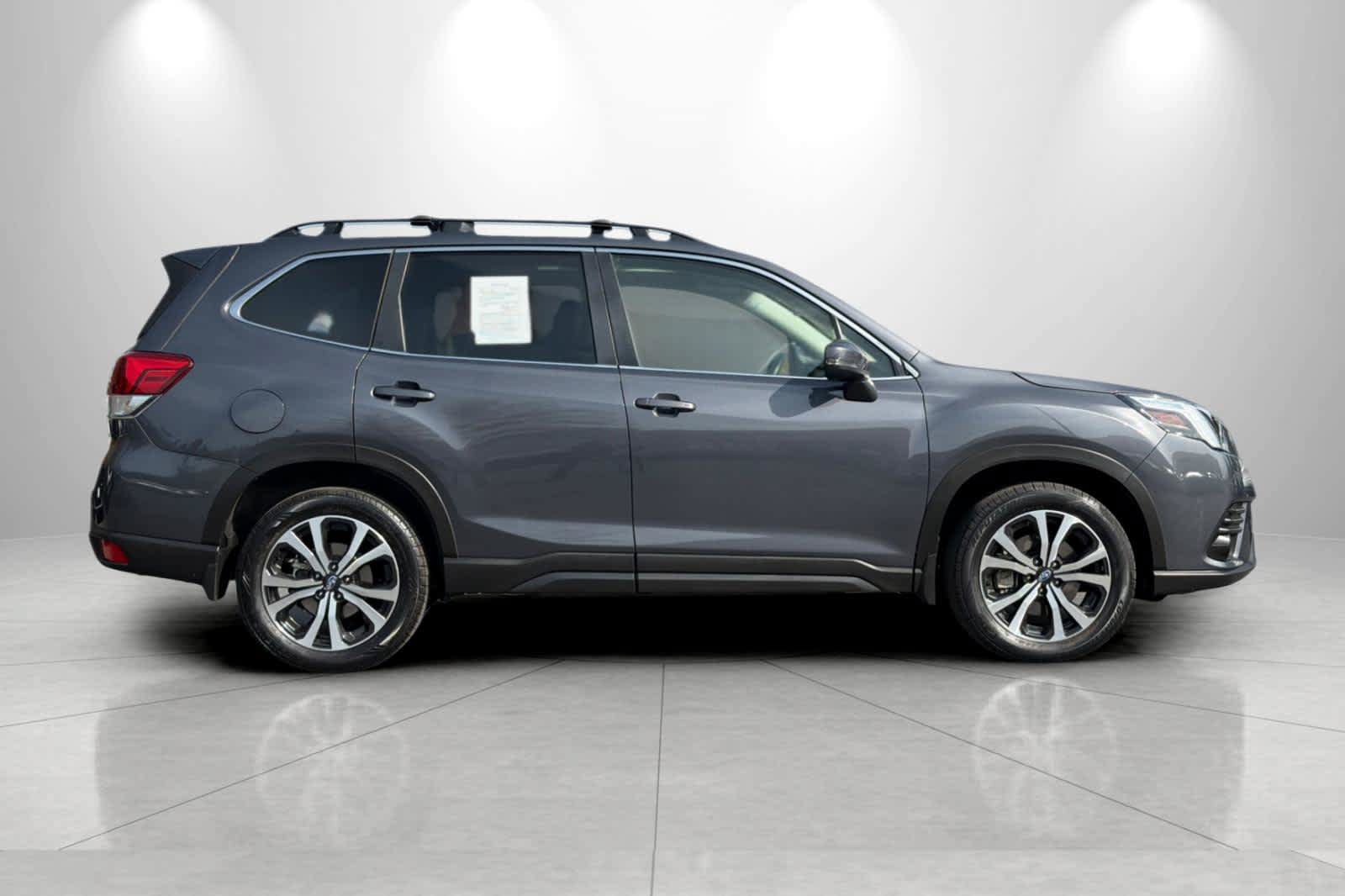 Used 2023 Subaru Forester Limited AWD/4WD image 8