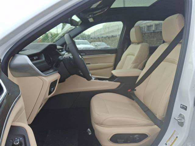 New 2025 Jeep Grand Cherokee Limited image 10