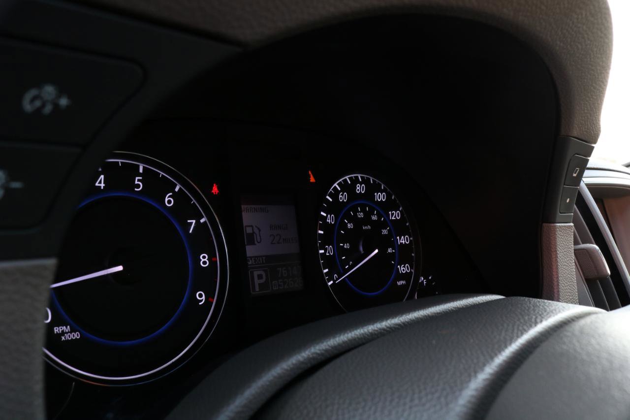 Used 2012 INFINITI G37 x w/ Premium Pkg image 24