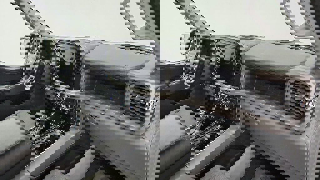 Used 2025 Ford F150 Lightning XLT image 22