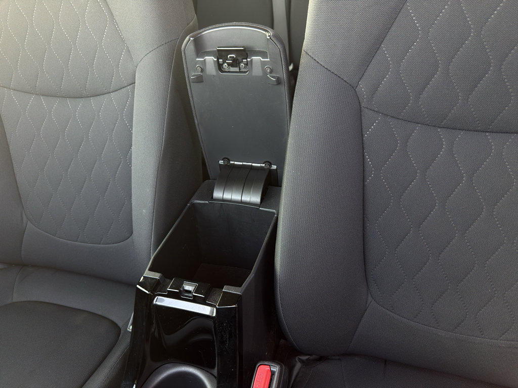 Used 2022 Toyota Corolla LE FWD image 38