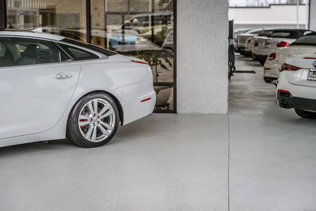 Used 2015 Jaguar XJ L Portfolio image 62