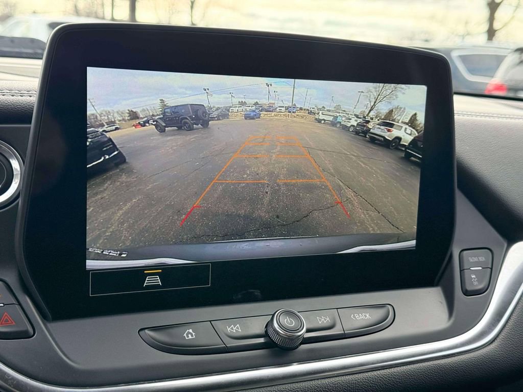 Used 2025 Chevrolet Blazer LT image 21
