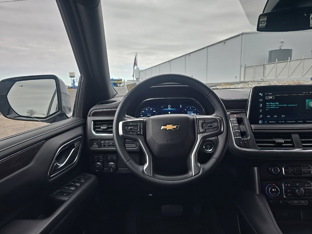 Used 2023 Chevrolet Tahoe LT w/ Luxury Package image 2