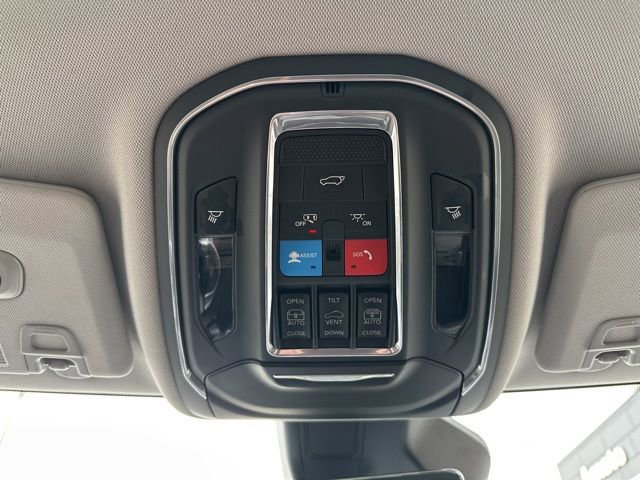 Used 2022 Jeep Grand Cherokee Limited 4xe w/ Luxury Tech Group II image 40