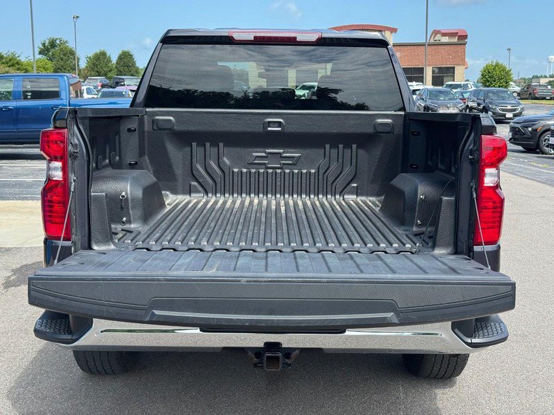 Used 2023 Chevrolet Silverado 1500 LT AWD/4WD image 5
