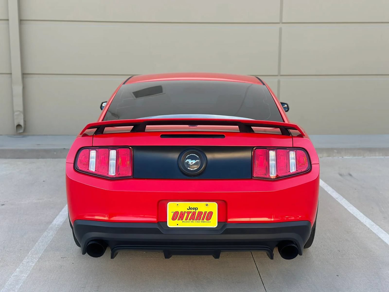 Used 2012 Ford Mustang GT Premium RWD image 8