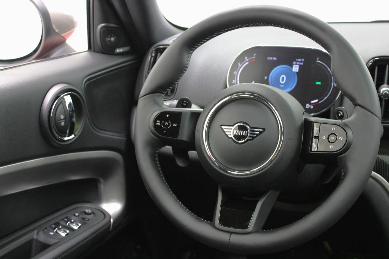 Used 2024 MINI Cooper Countryman S w/ Signature Upholstery Package FWD image 54