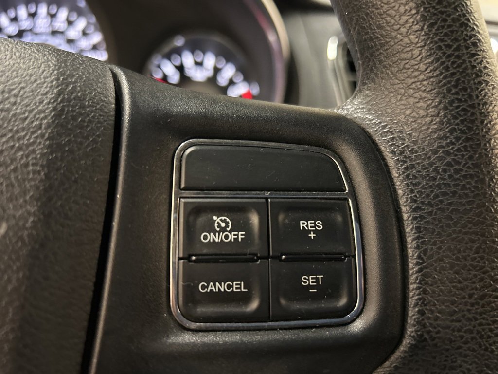 Used 2014 Chrysler 200 LX image 20