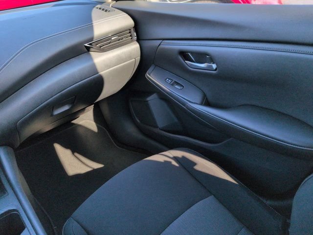 Used 2025 Nissan Sentra SV FWD image 16