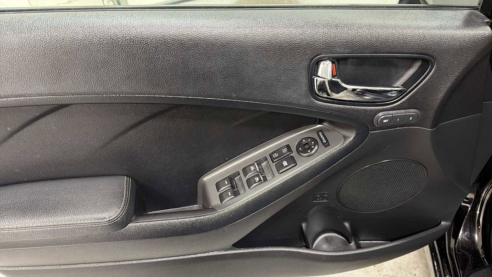 Used 2017 Kia Forte EX w/ EX Premium Plus Package image 15