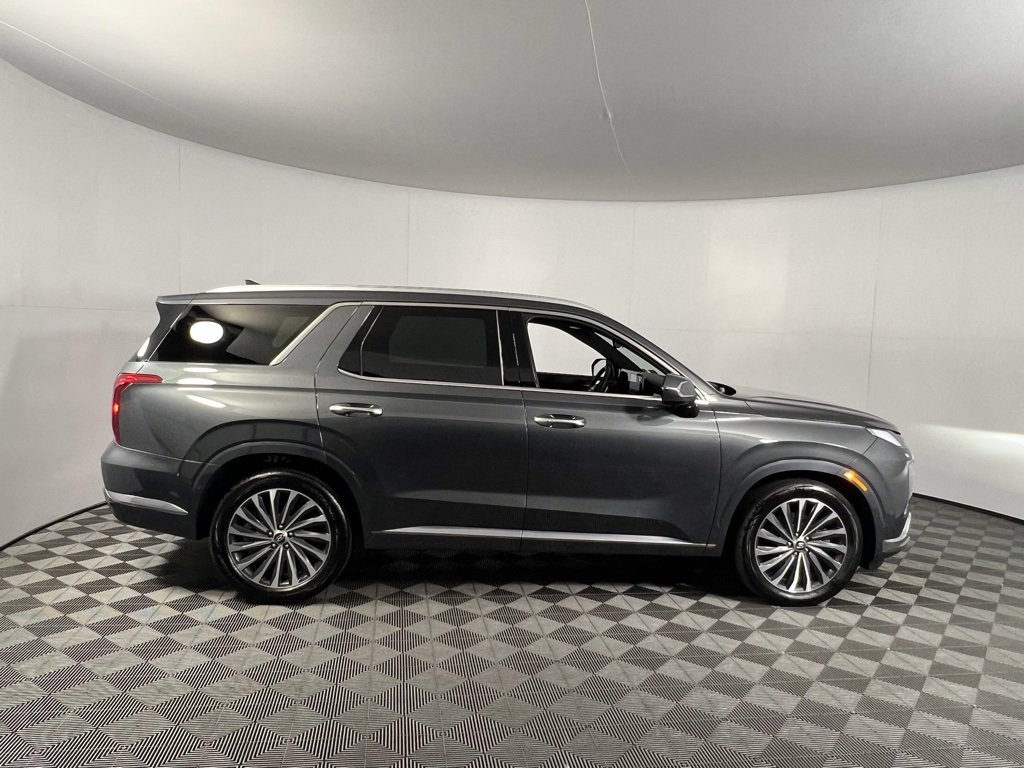Used 2025 Hyundai Palisade Calligraphy image 5