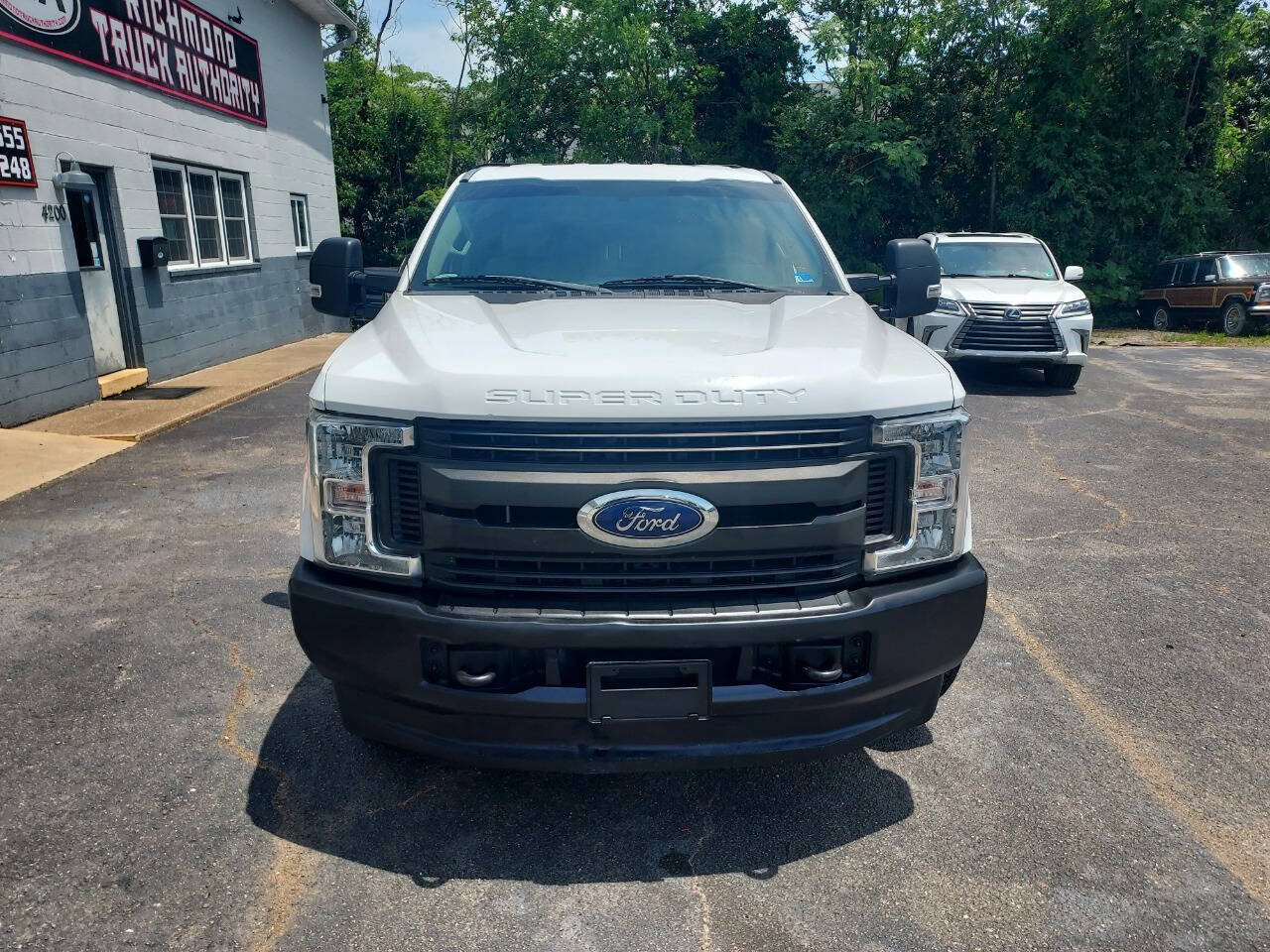 Used 2019 Ford F350 XL w/ Power Equipment Group AWD/4WD image 9