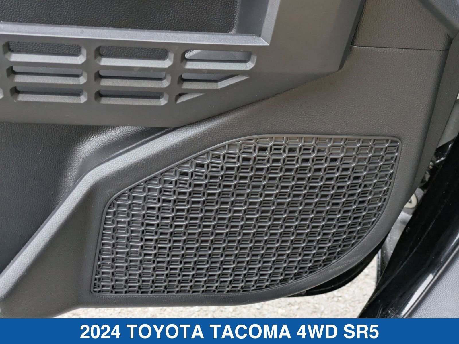 Used 2024 Toyota Tacoma TRD Off-Road AWD/4WD image 14