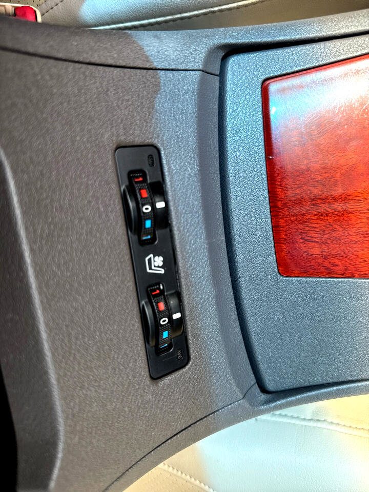 Used 2011 Lexus ES 350 image 24