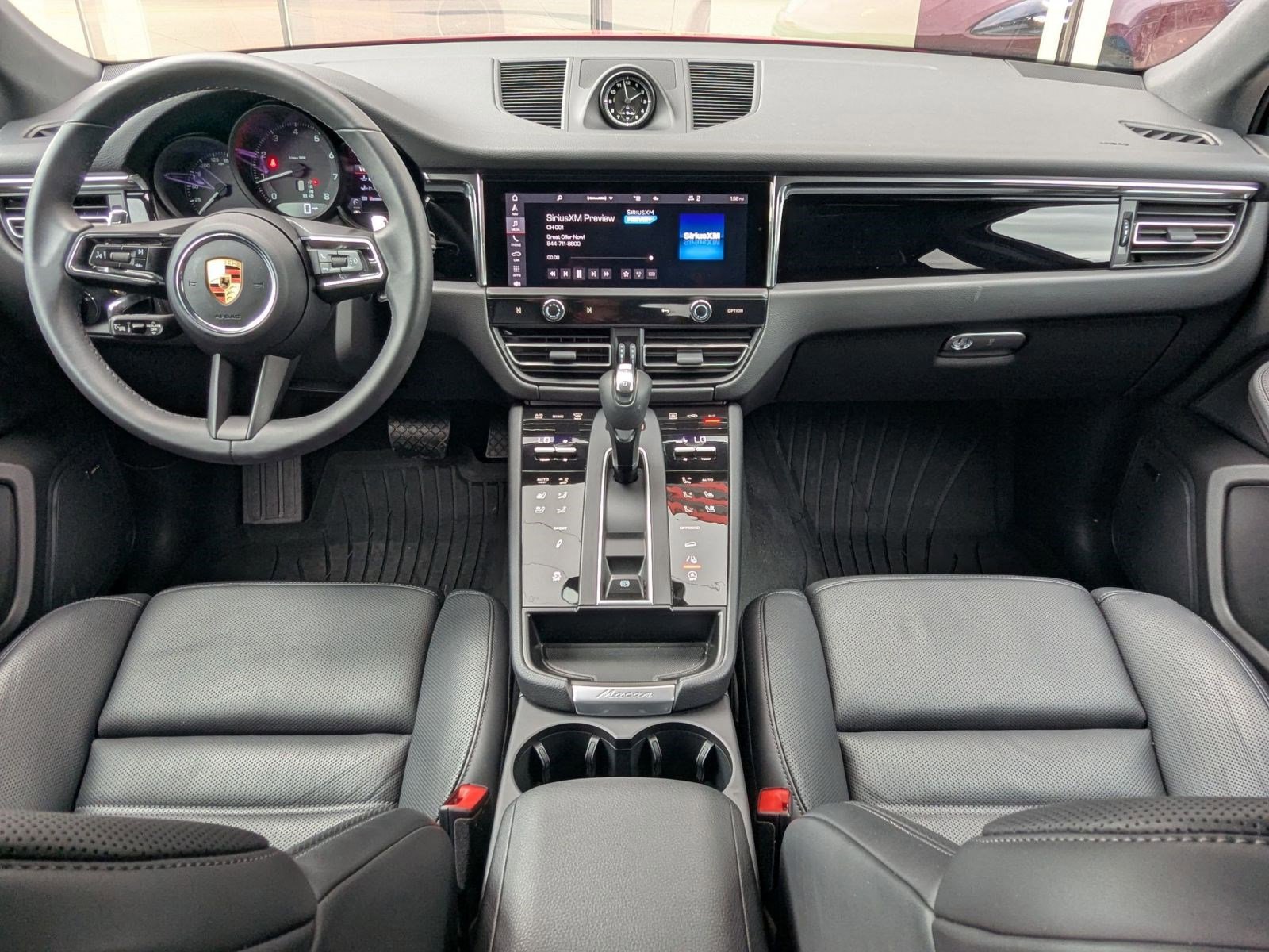 Certified 2026 Porsche Macan AWD/4WD image 21