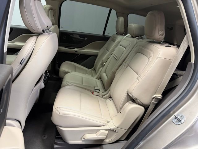 Used 2020 Lincoln Aviator Reserve w/ Equipment Group 201A image 16