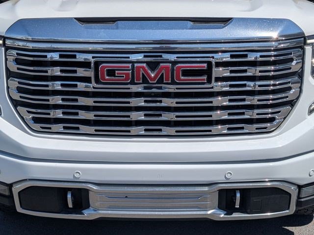 Used 2023 GMC Sierra 1500 Denali w/ Technology Package AWD/4WD image 10