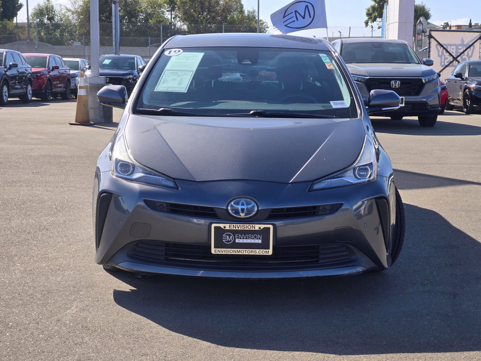 Used 2019 Toyota Prius LE FWD image 2