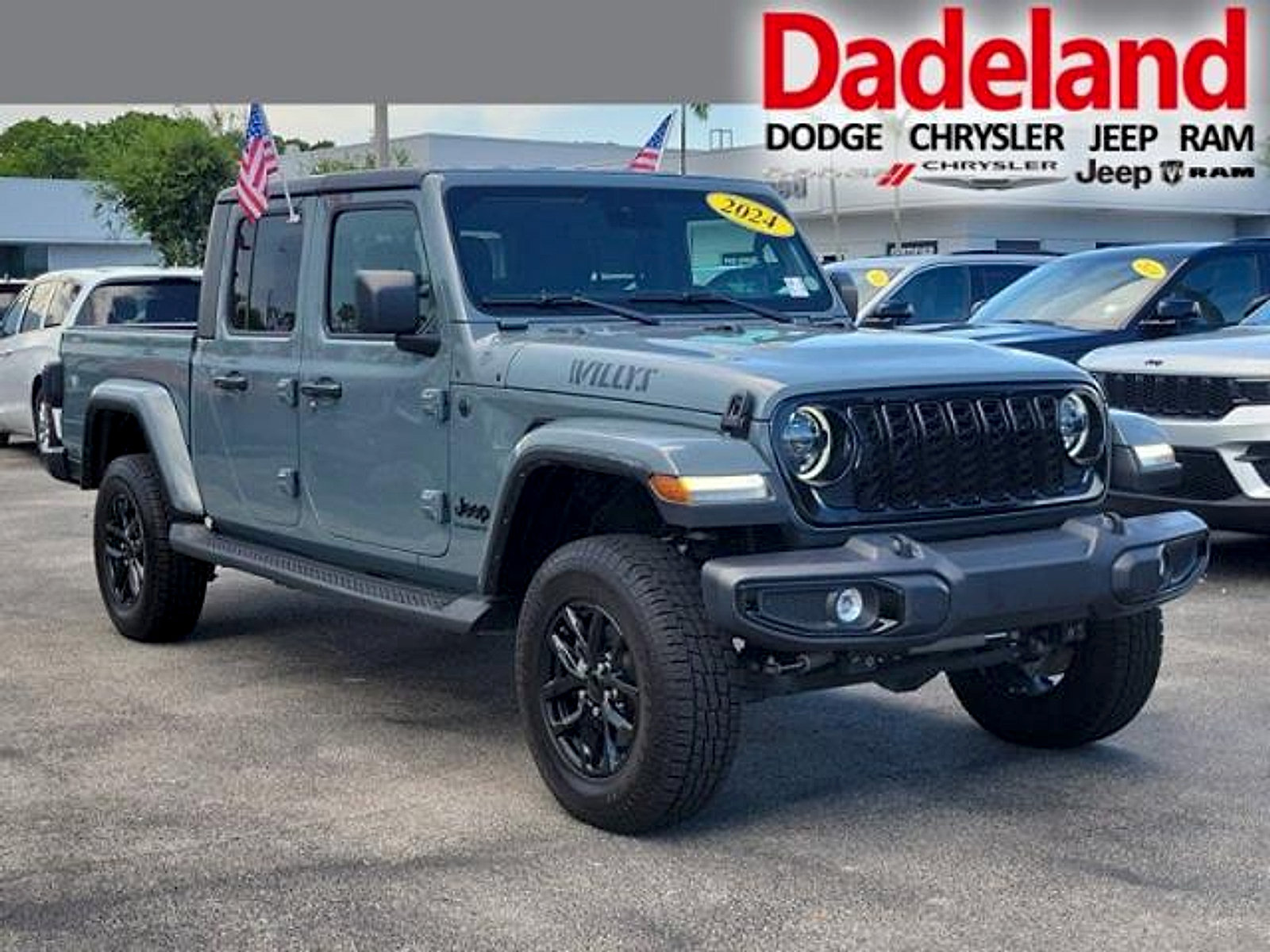 Used 2024 Jeep Gladiator Sport AWD/4WD image 1
