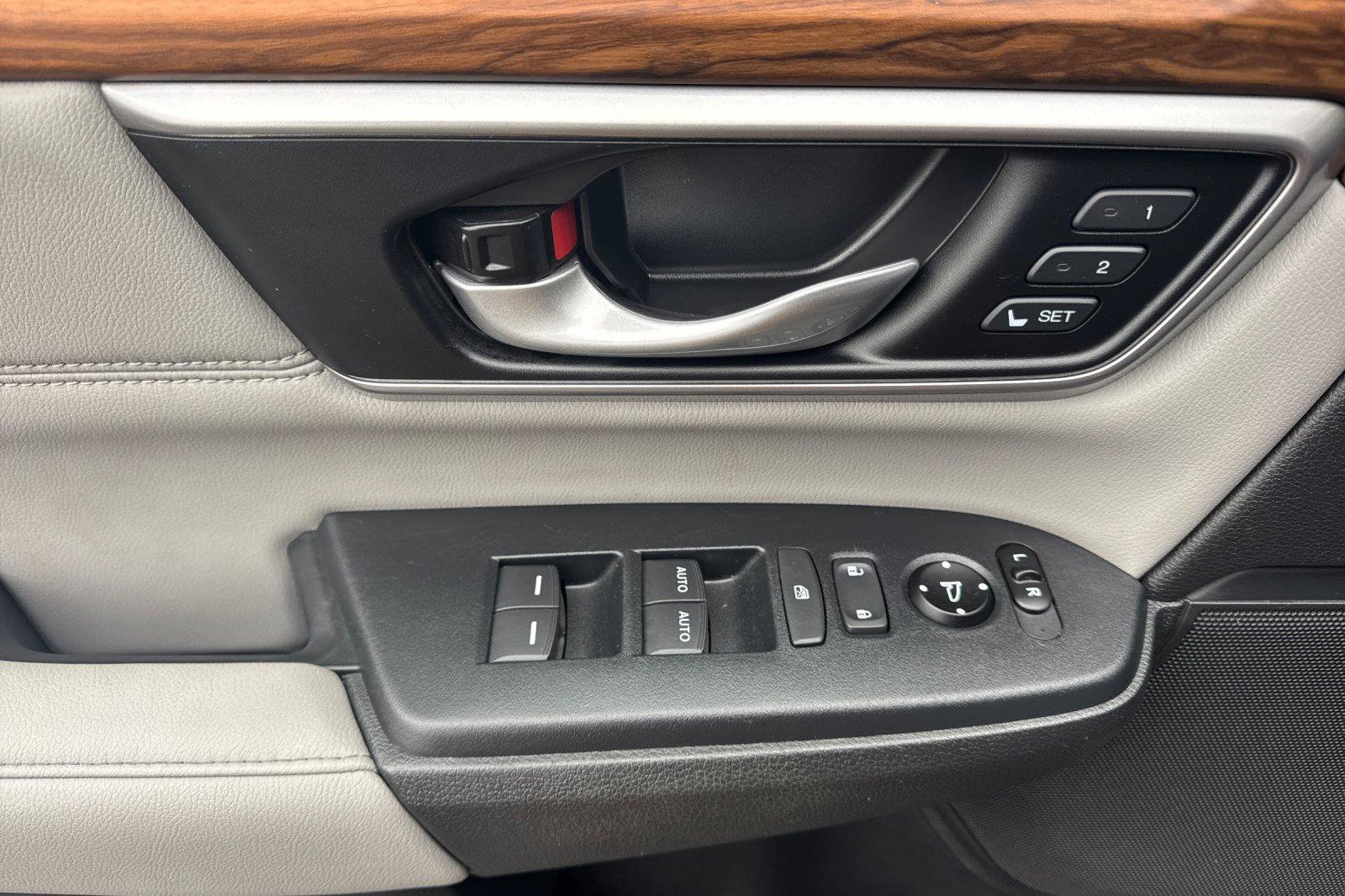 Certified 2020 Honda CR-V Touring image 5