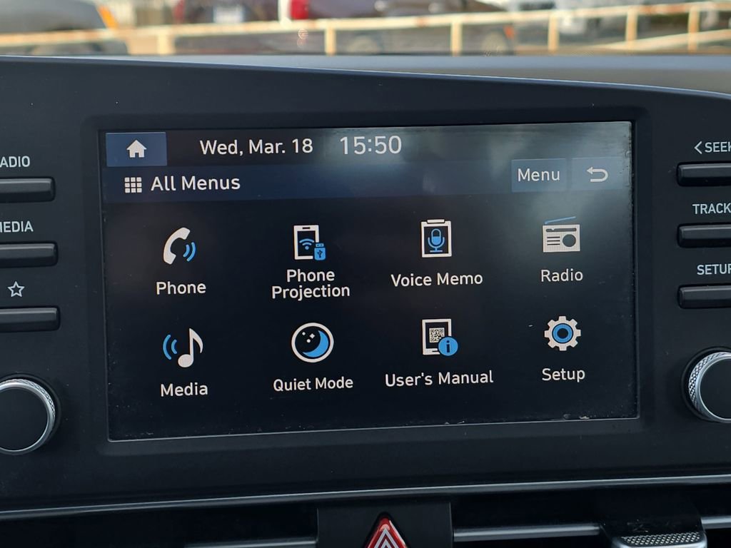 Certified 2024 Hyundai Elantra SE image 21
