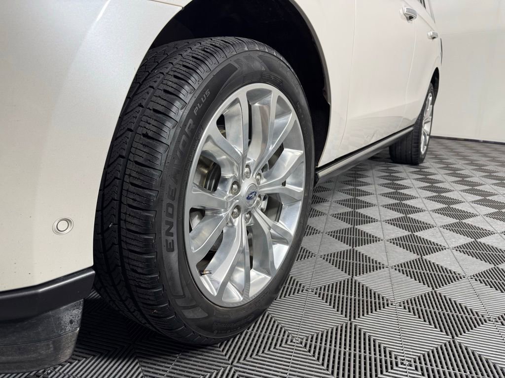 Used 2019 Ford Expedition Limited w/ Equipment Group 302A image 10