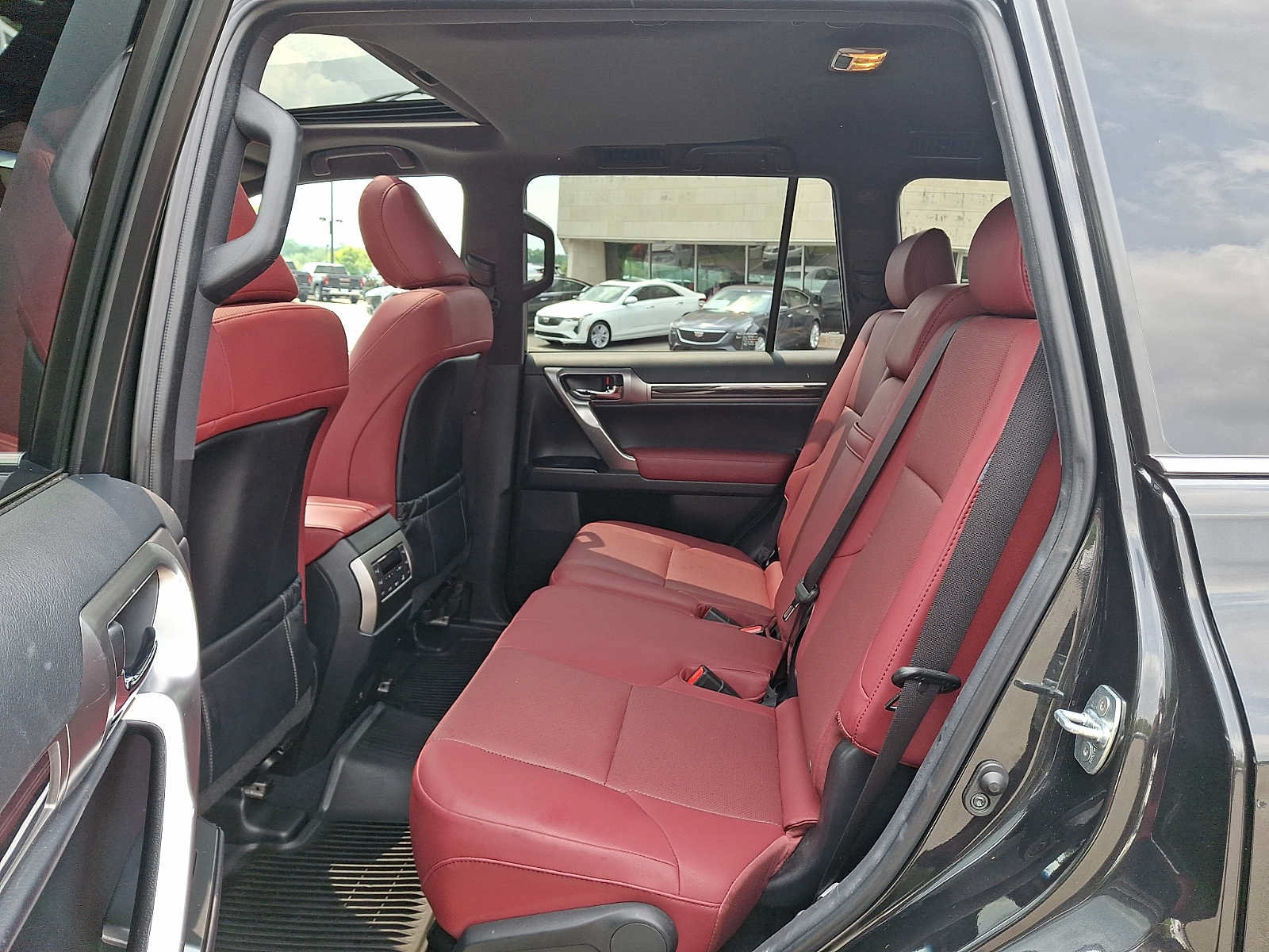 Used 2023 Lexus GX 460 Premium w/ Premium Package AWD/4WD image 10
