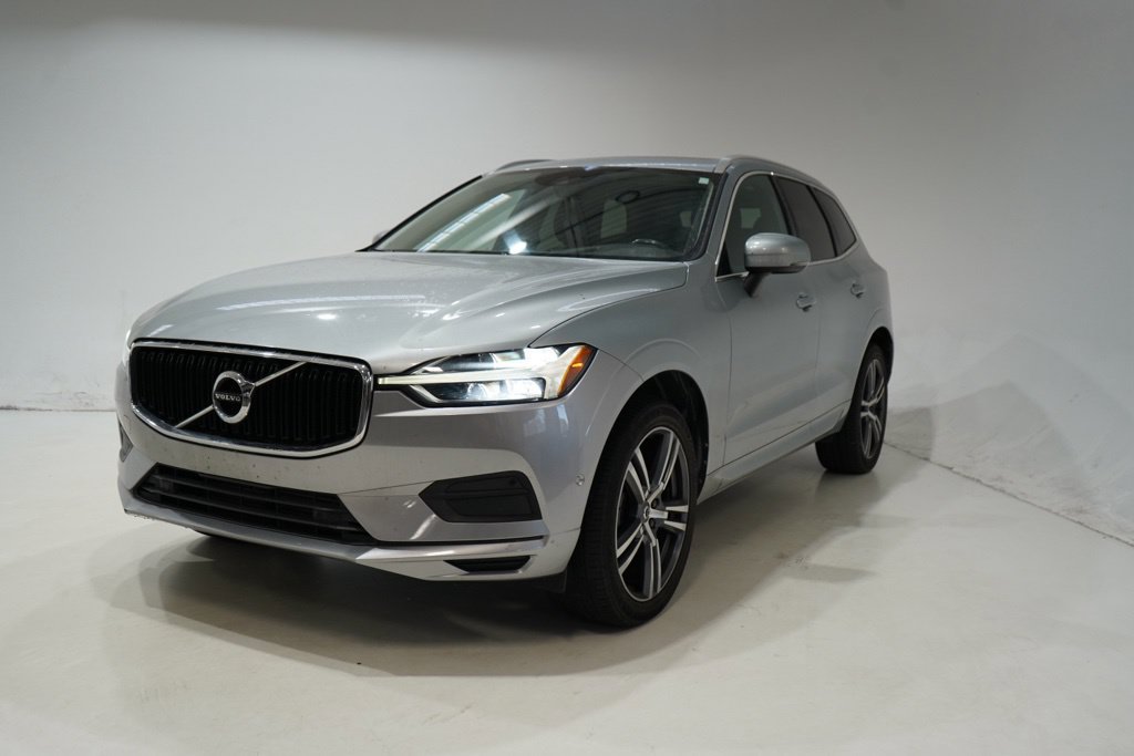 Used 2018 Volvo XC60 T5 Momentum w/ Convenience Package AWD/4WD image 3