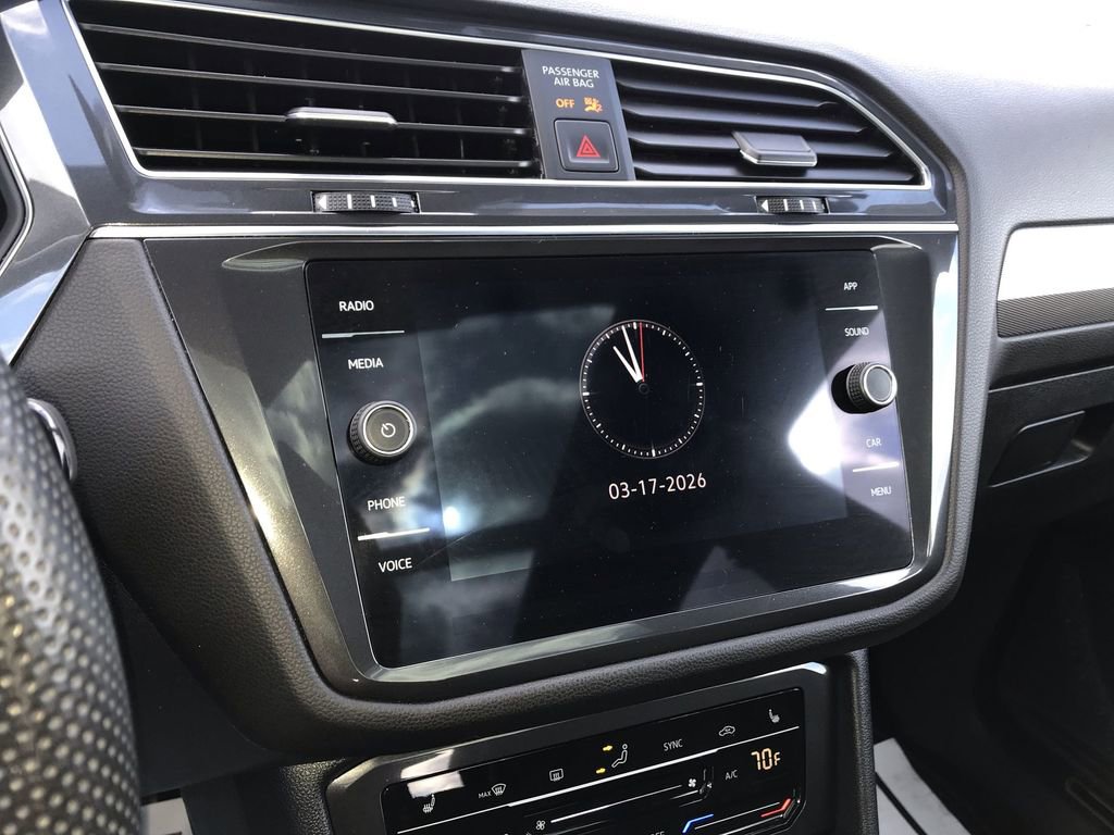Used 2023 Volkswagen Tiguan SE R-Line image 16
