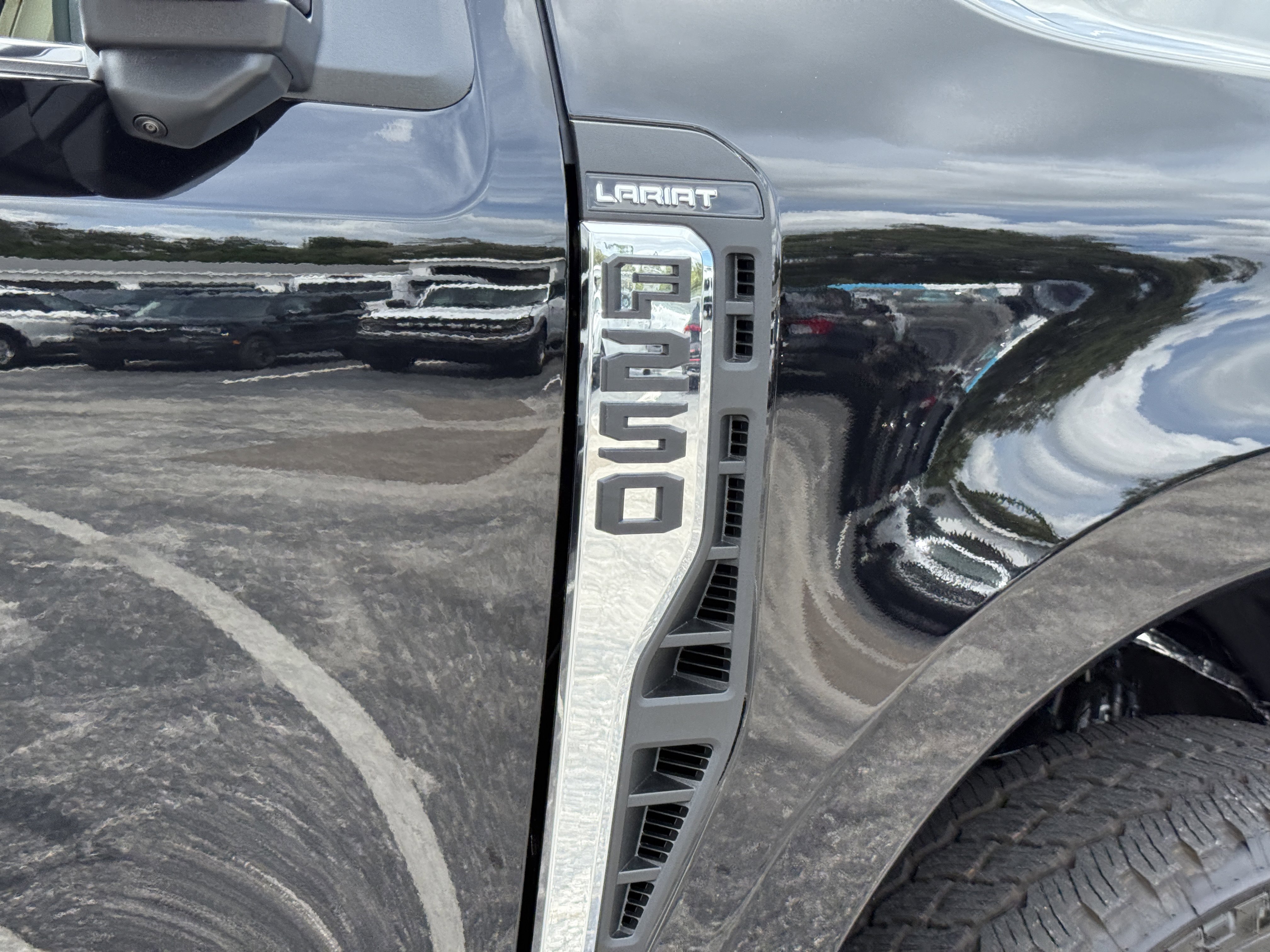 New 2026 Ford F250 Lariat image 9