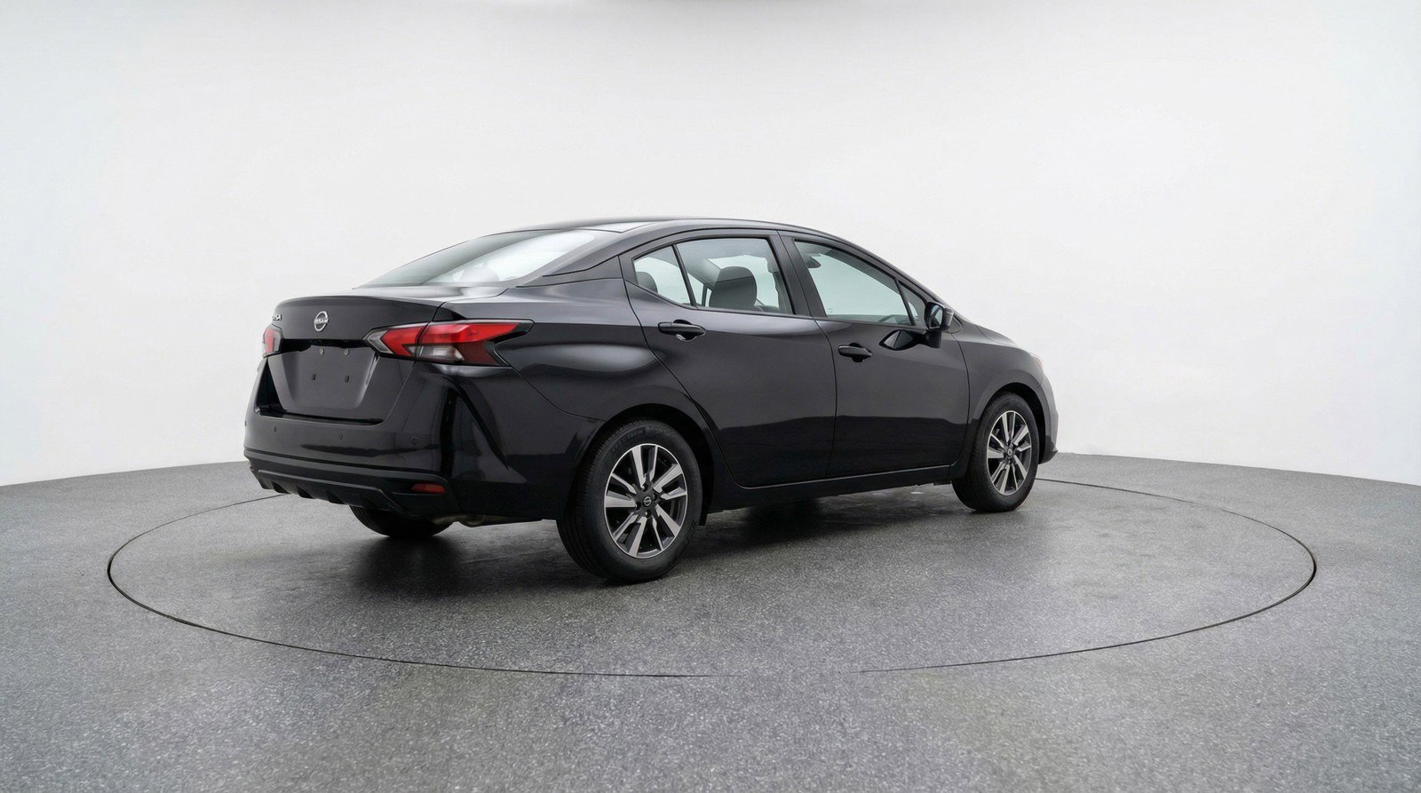 Used 2025 Nissan Versa SV image 9