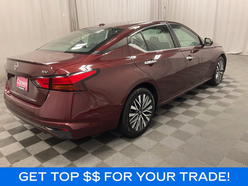 Used 2024 Nissan Altima 2.5 SV FWD image 3