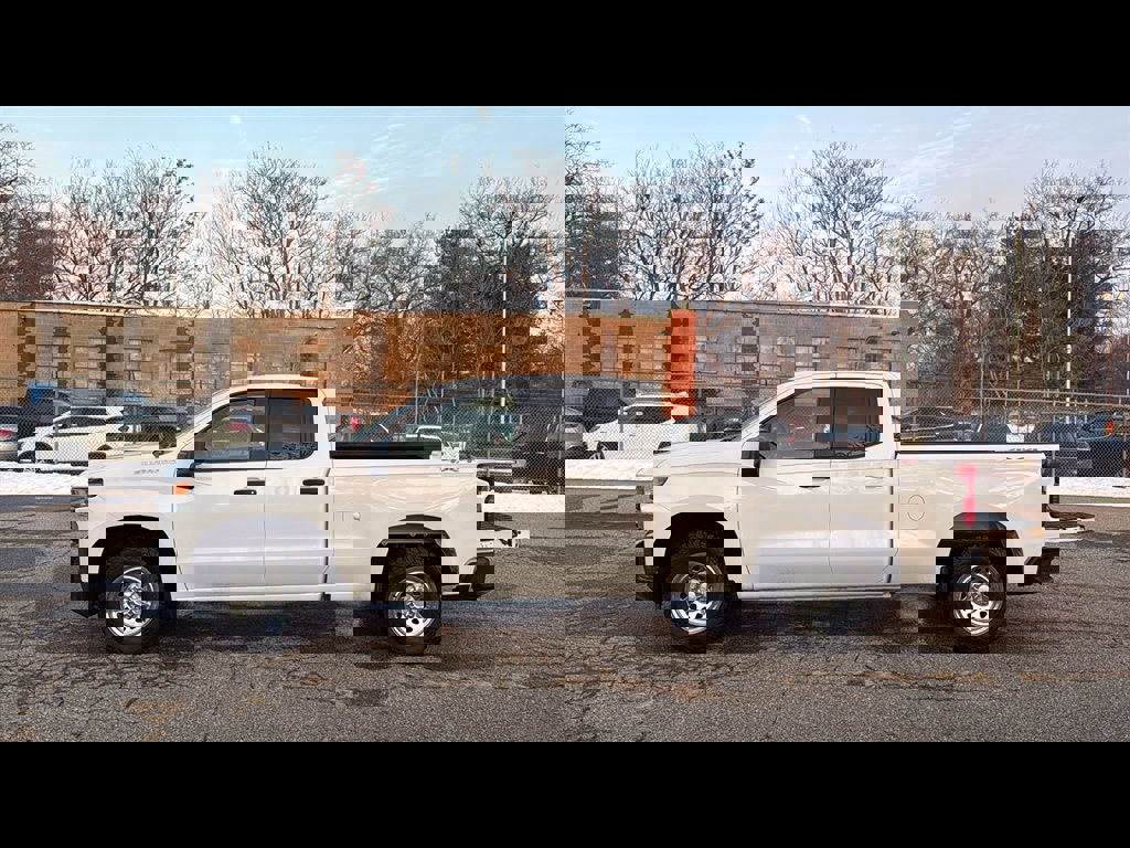 Used 2020 Chevrolet Silverado 1500 W/T w/ WT Value Package image 3