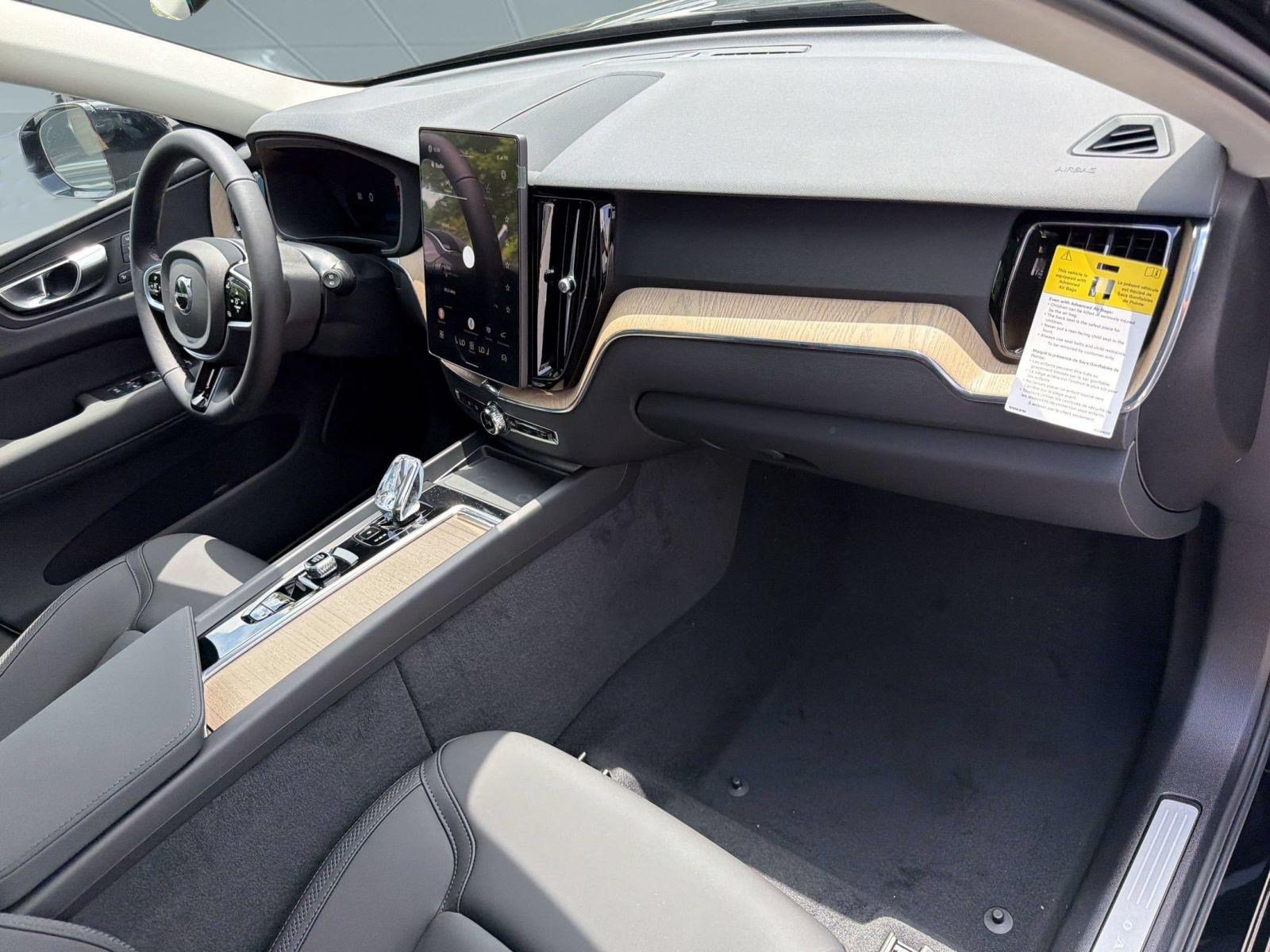 New 2026 Volvo XC60 B5 Plus AWD/4WD image 31