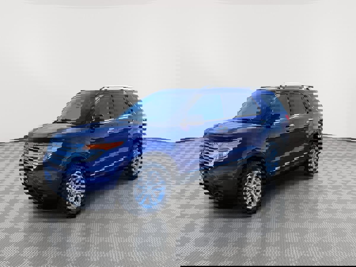 Used 2014 Ford Explorer XLT w/ Equipment Group 201A image 3