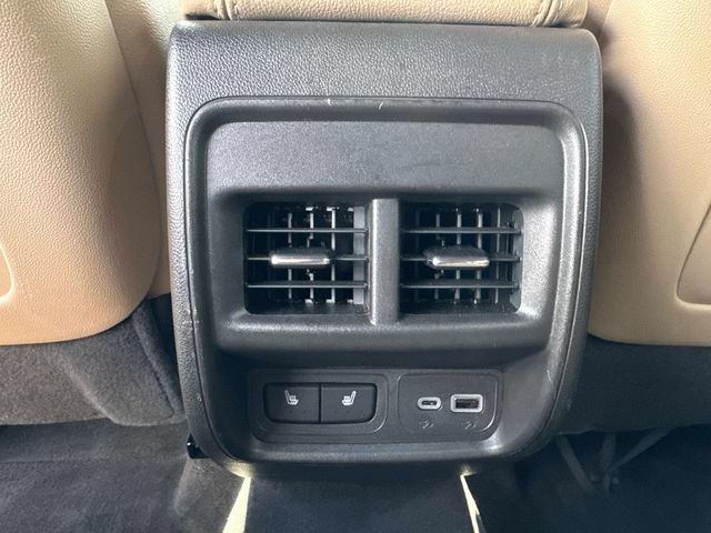 Certified 2024 Cadillac XT4 Luxury w/ Cold Weather Package FWD image 14